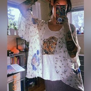 ❣️free with any bundle❣️Light weight cardigan